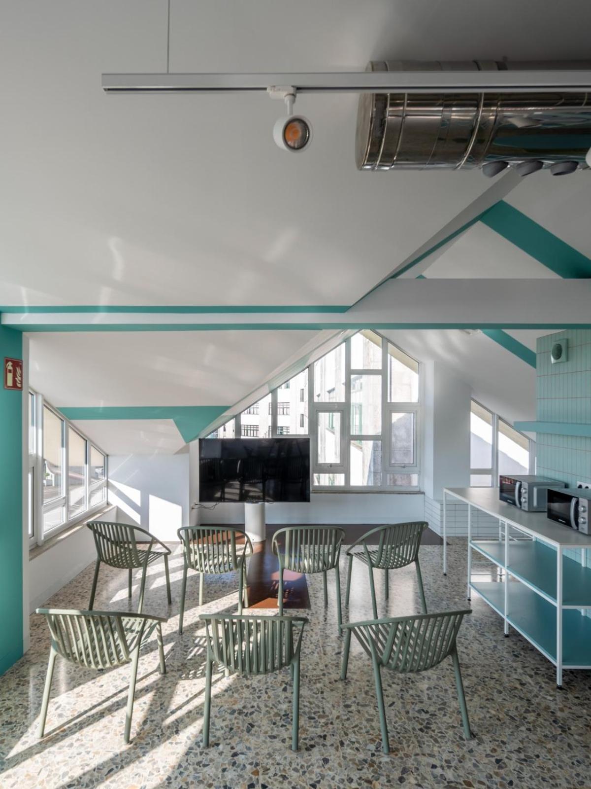 Loop Inn Hostel 圣地亚哥－德孔波斯特拉 外观 照片