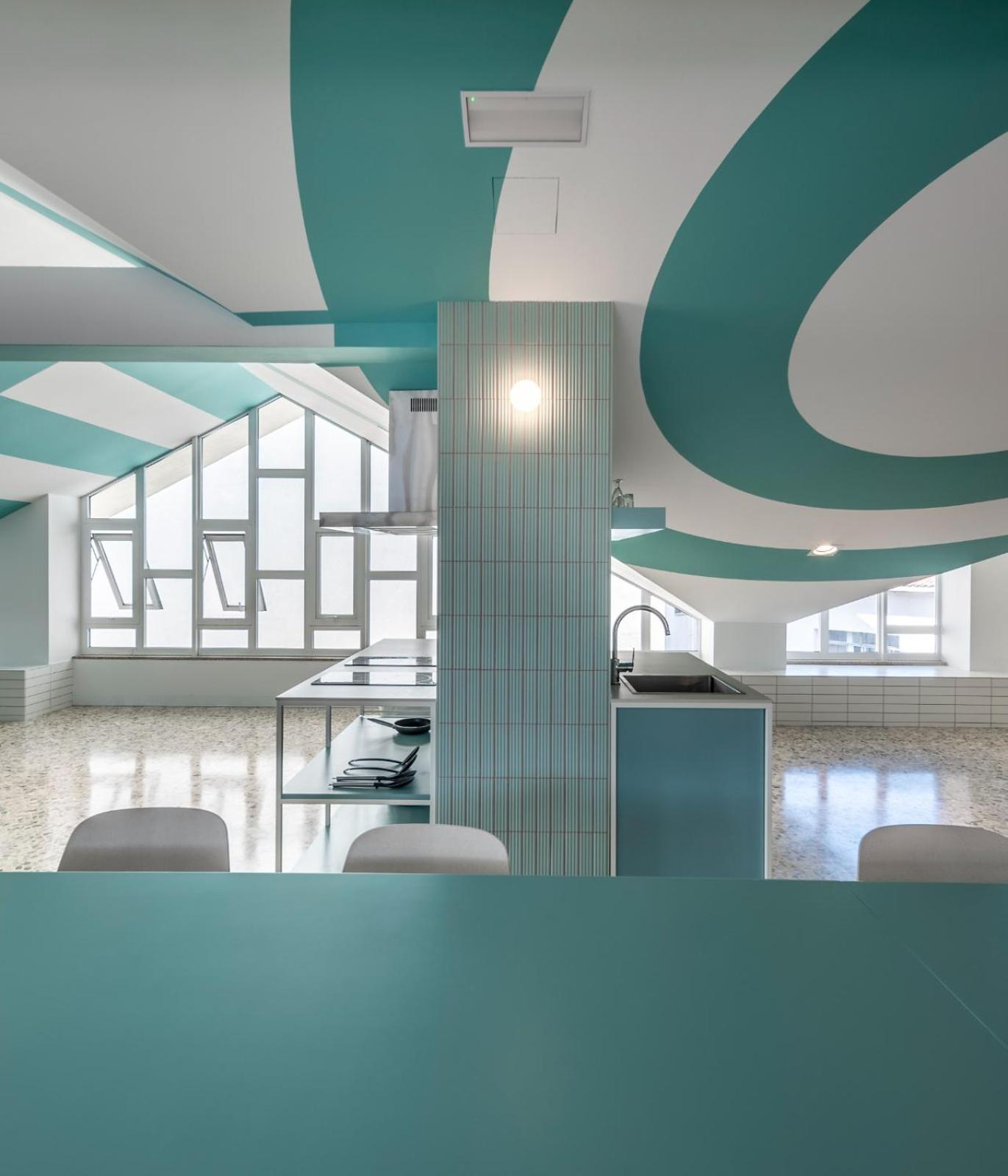Loop Inn Hostel 圣地亚哥－德孔波斯特拉 外观 照片