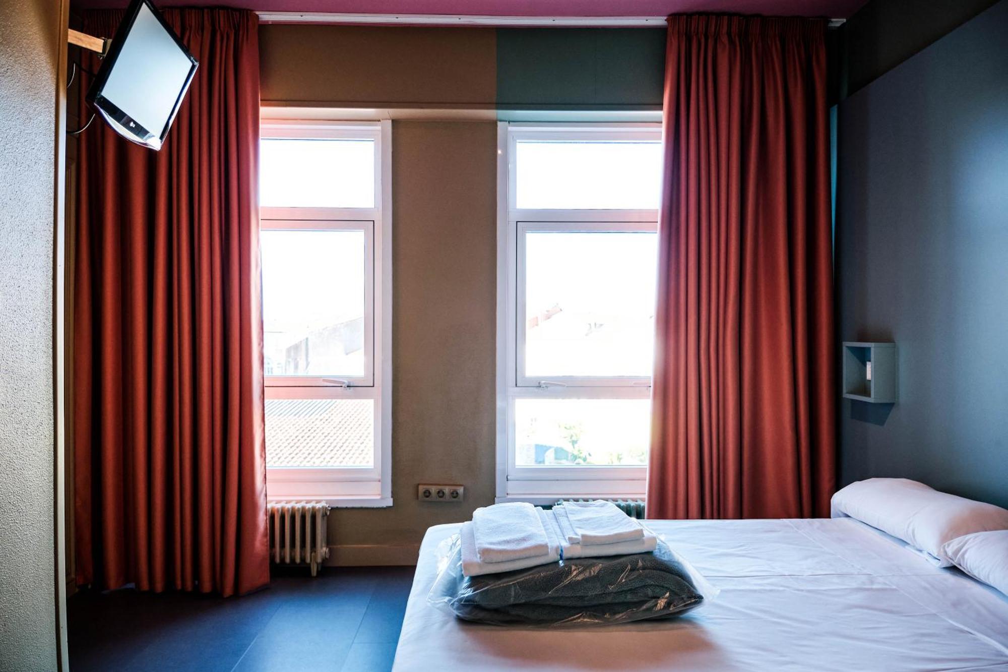 Loop Inn Hostel 圣地亚哥－德孔波斯特拉 外观 照片
