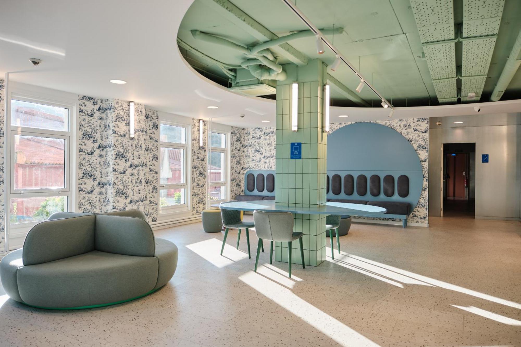 Loop Inn Hostel 圣地亚哥－德孔波斯特拉 外观 照片