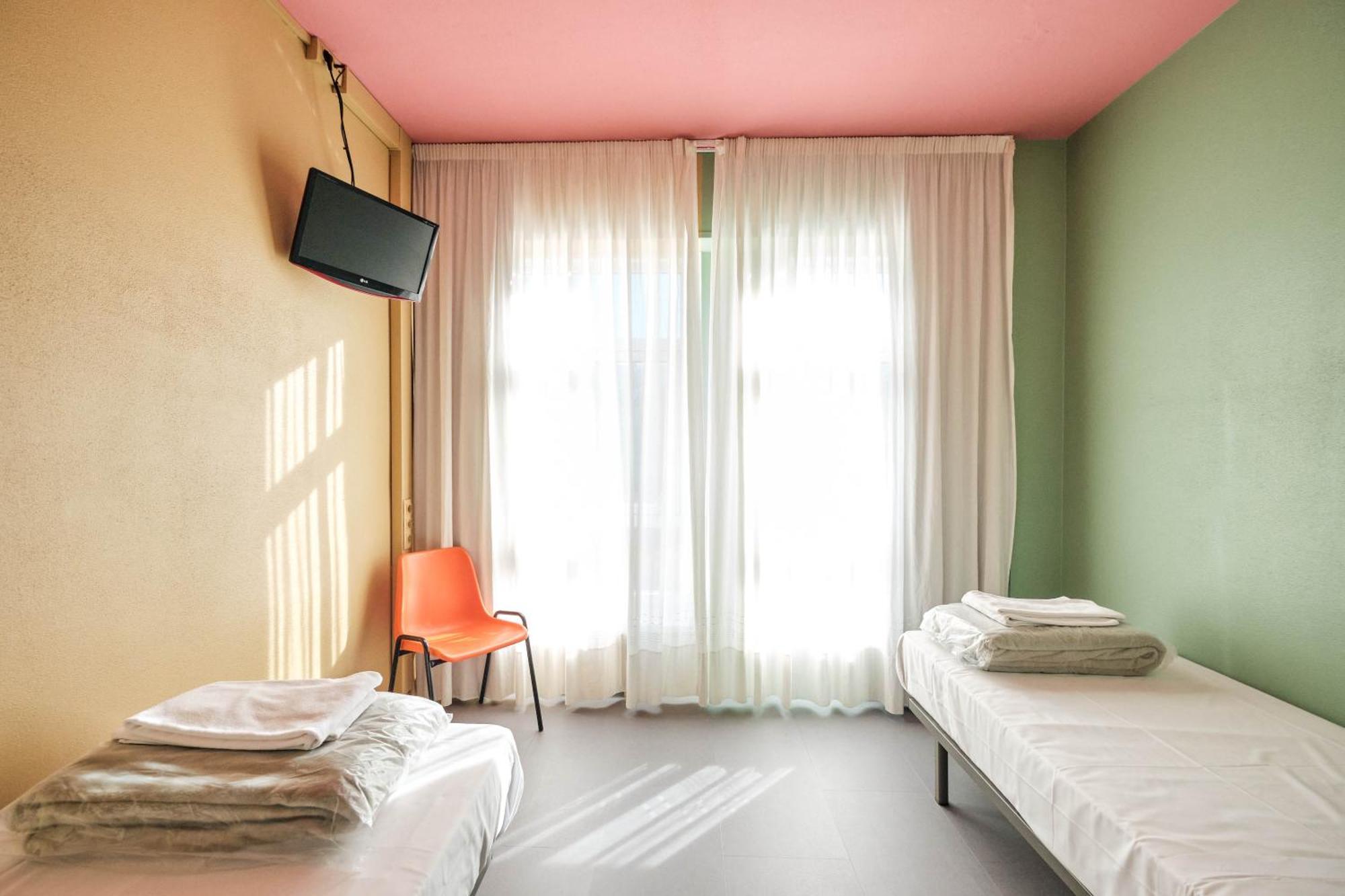 Loop Inn Hostel 圣地亚哥－德孔波斯特拉 外观 照片