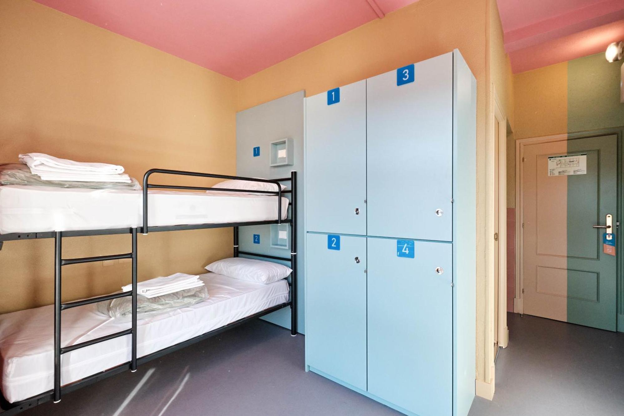 Loop Inn Hostel 圣地亚哥－德孔波斯特拉 外观 照片