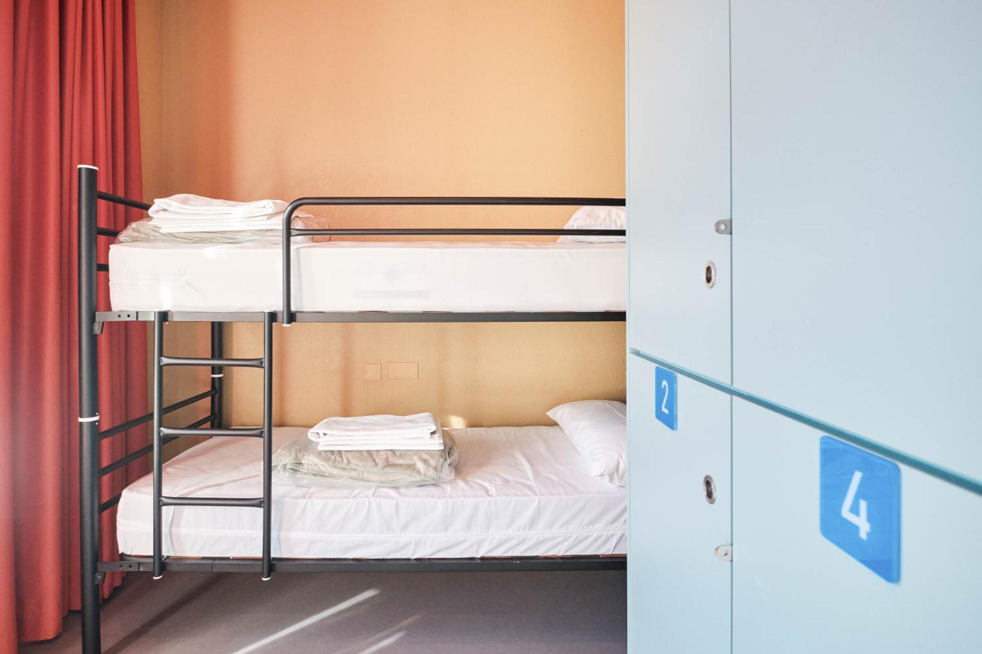 Loop Inn Hostel 圣地亚哥－德孔波斯特拉 外观 照片